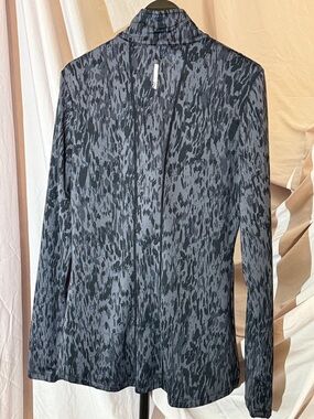 Marika Black and Gray Animal Print